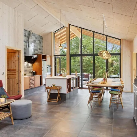 בית נופש Gorgeous In With Sauna