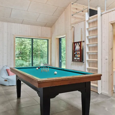 בית נופש Gorgeous In With Sauna Højby